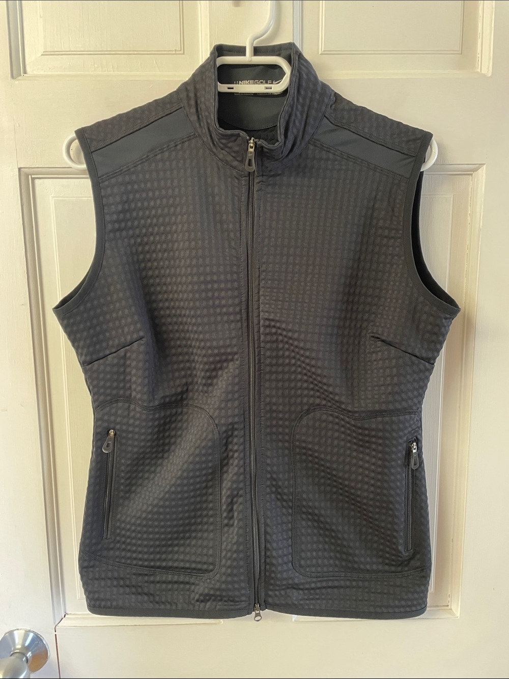 Nike Golf Therma Fit ⛳️ black textured golf vest women’s size medium